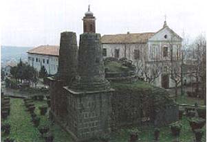 Albano - Tomba degli Orazi e Curiazi e chiesa di Santa Maria della Stella
