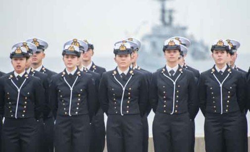 Marina Militare: gli allievi dell’accademia di Livorno hanno giurato oggi fedeltà alla Patria