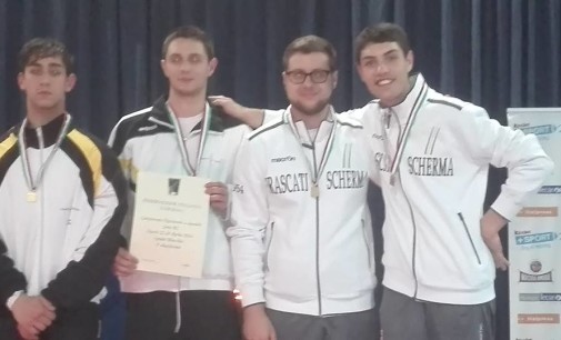 Frascati Scherma, la squadra di spada promossa in B1. E da oggi parte il campionato italiano Gpg
