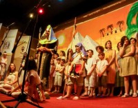 Applausi a scena aperta per i giovani attori nel musical ‘Giuseppe e i suoi fratelli’