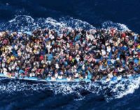 L’Europa (e l’Italia) crolla sotto il peso dei migranti