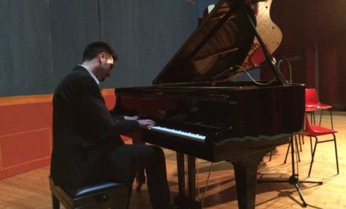 Il 1 giugno il pianista Manuel Caruso a Villa Leopardi