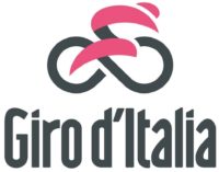 Il Giro d’Italia e i frascatani davanti la ‘loro’ fontana del Maderno