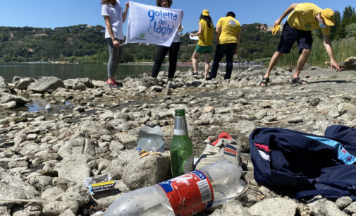 Goletta dei Laghi, monitoraggio dei rifiuti sulla riva del Lago Albano