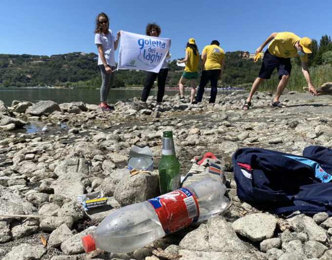 Goletta dei Laghi, monitoraggio dei rifiuti sulla riva del Lago Albano