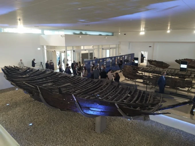 A Fiumicino il sorprendente ‘Museo delle Navi’ del Parco Archeologico di Ostia Antica