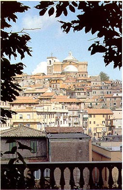 Vista di Monte Compatri dalla "Villetta"
