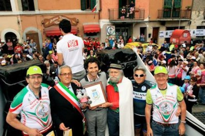 Carovana Pubblicitaria Giro d’Italia: a Mentana “Emozione Corsa Rosa”