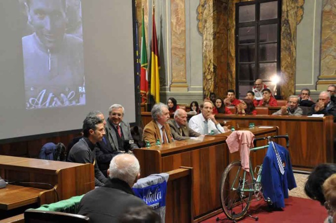 Albano si ferma per ricordare il ciclista Bruno Monti