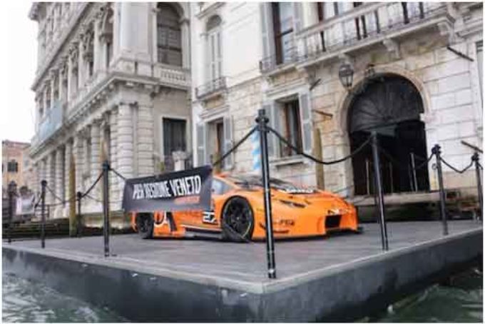 Venezia, Orange1 ha presentato la Lamborghini con la livrea dedicata alla Regione Veneto