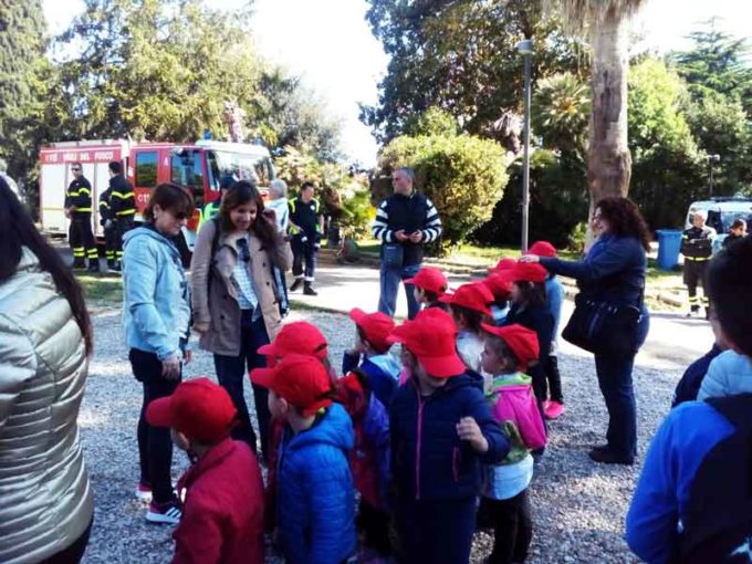 Tanti piccoli pompieri a Villa Desideri