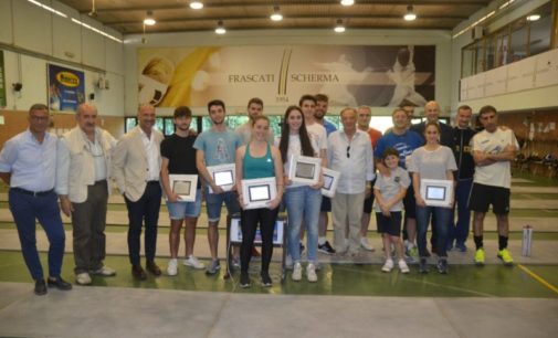 Frascati Scherma: premiati i medagliati e i partecipanti delle competizioni giovanili internazionali