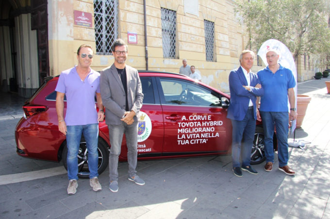 Frascati, il Gruppo Corvi ha donato una Toyota Auris ibrida al Comune