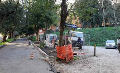 Frascati, sono in corso i lavori  di sistemazione del parcheggio di Villa Sciarra