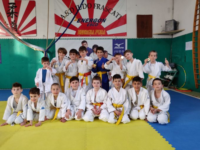 Asd Judo Frascati, la carica dei 44 mini judoka in mostra nella terza tappa del “Quattro stagioni”