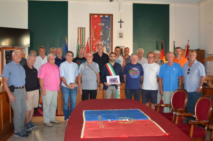 Pomezia – Il Sindaco riceve delegazione volontari Cimitero Tedesco