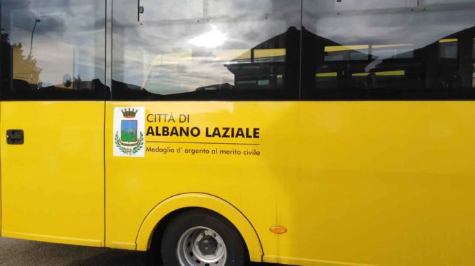 Albano Laziale, prendono servizio nuovi scuolabus