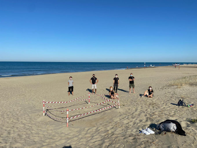 Tartaruga marina Caretta Caretta depone 90 uova sulla spiaggia di Torvaianica
