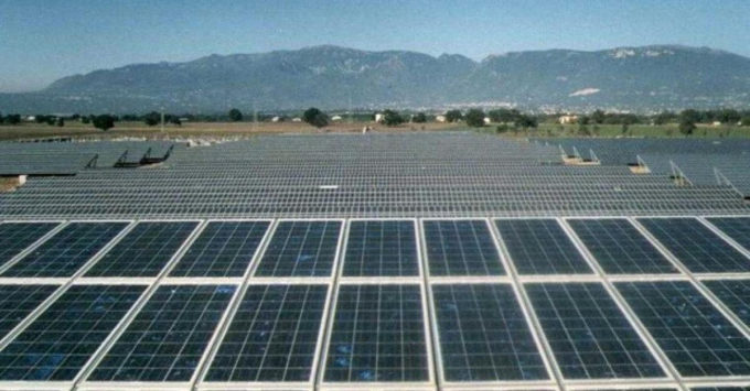 Diciamo no al consumo di suolo per installarvi impianti di pannelli fotovoltaici a terra