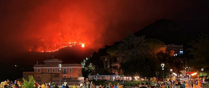 Incendi nel Lazio, appello di Legambiente FERRAGOSTO SENZA BRACE PERCHE’ SULLA GRATICOLA CI SIAMO NOI!