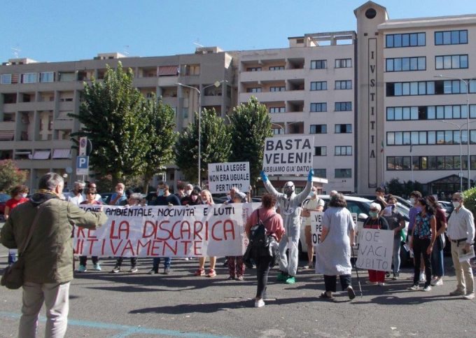Discarica di Albano. La protesta contro la riapertura arriva al Tribunale di Velletri