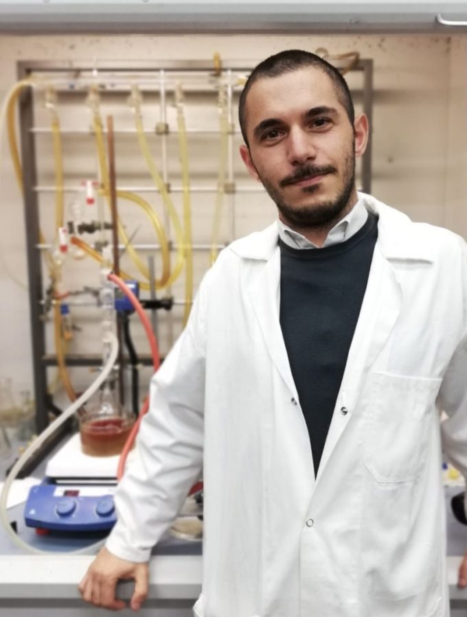 Società Chimica Italiana e Elsevier premiano il giovane ricercatore Daniele Del Giudice dell’Università La Sapienza