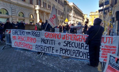 Manifestazione a Roma contro la proroga degli sversamenti dei rifiuti romani nel VII invaso della discarica di Roncigliano