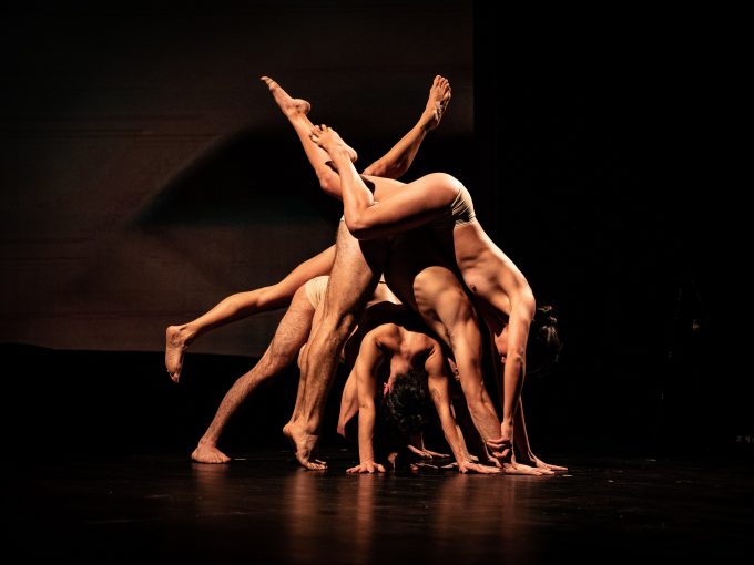 Al Teatro Vascello Compagnia Atacama presenta  La danza della realtà e Altrove oltre il mondo