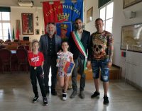 Sport a Pomezia, il Sindaco incontra la giovanissima campionessa regionale di ginnastica artistica Flavia Pecorella.