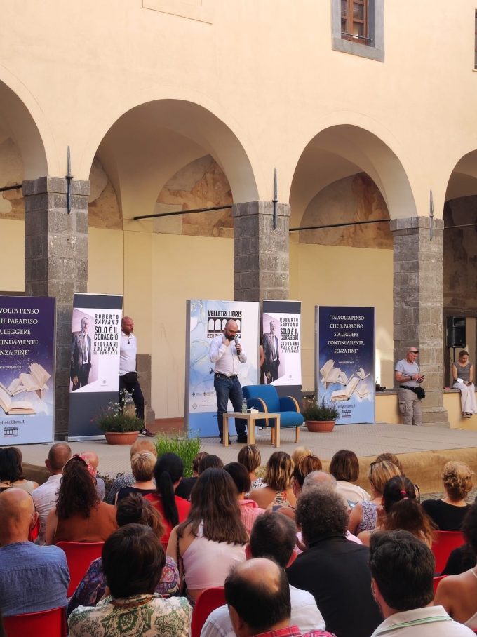 Roberto Saviano ha inaugurato la VI edizione di “Velletri Libris” con “Solo è il coraggio”