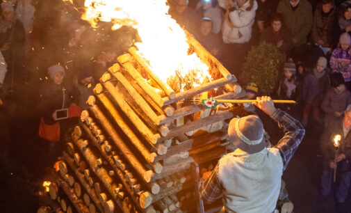 Il Natale di fuoco di Abbadia San Salvatore (SI):  la Città delle Fiaccole celebra una tradizione unica