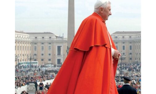 Febbraio di libri: da “Il gran rifiuto” di Papa Ratzinger al saggio di Fagioli; da “La vicina di Zeffirelli” al debutto di M. Perrotta