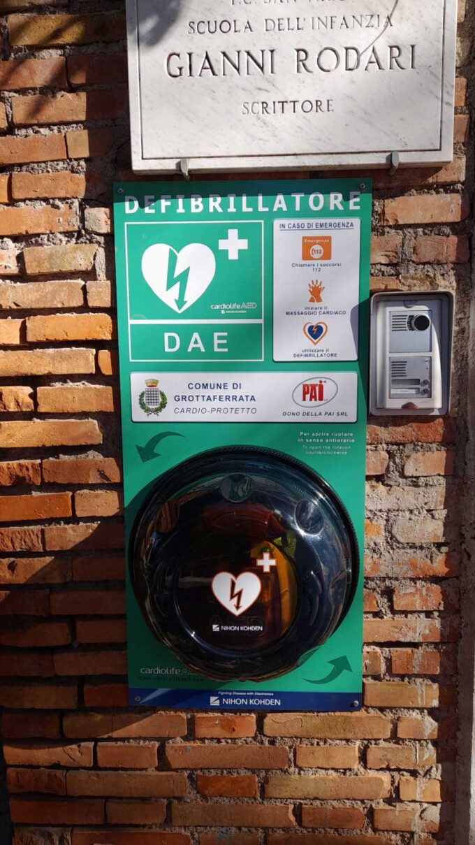 Grottaferrata Cardioprotetta: un defibrillatore alle associazioni Pro Loco e Ce Steva ‘Na Vota 