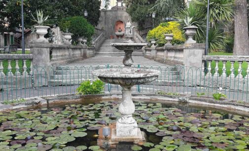 Il giardino di Villa Corsini, parco pubblico chiuso da mesi per la caduta di alcuni rami
