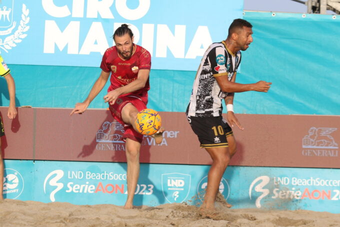 Farmaè Viareggio – Roma Beach Soccer 5-0 | Battuta d’arresto per i ragazzi di Llorenç