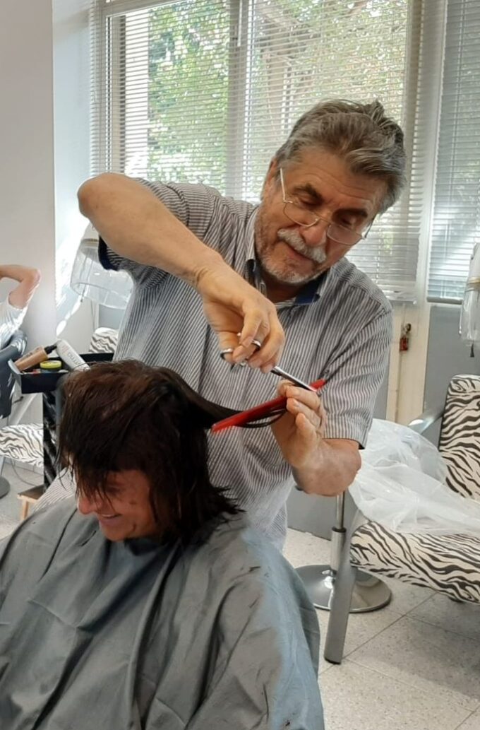 Il Maestro coiffeur Franco Anelli chiude…in bellezza: «noi che studiavamo a Parigi»
